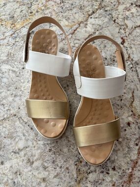 Comfort Slingback Sandals in White and Gold